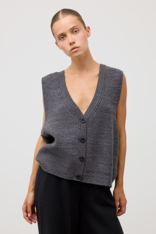 Жилеты женские для мам, артикул: ЕВ 30260/ш, цвет: темно-серый